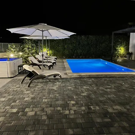 Crowonder Harbor Villa- Luxury Wellness With Heated Pool And Jacuzzi! Vila Bibinje