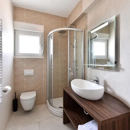 Vila Crowonder Harbor Villa- Luxury Wellness With Heated Pool And Jacuzzi!