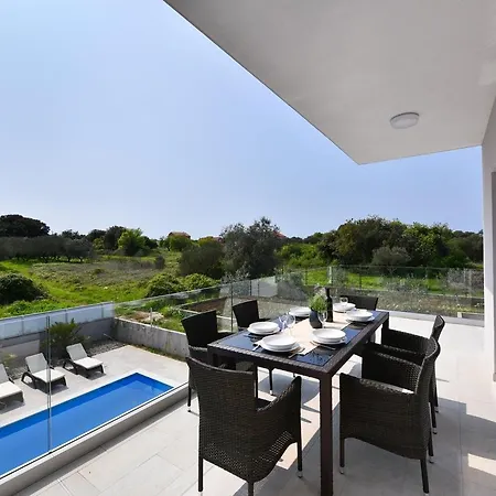 Vila Crowonder Harbor Villa- Luxury Wellness With Heated Pool And Jacuzzi! *