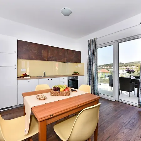 Crowonder Harbor Villa- Luxury Wellness With Heated Pool And Jacuzzi!