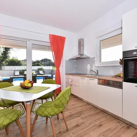 Crowonder Harbor Villa- Luxury Wellness With Heated Pool And Jacuzzi! Vila Bibinje