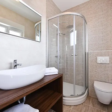 Crowonder Harbor Villa- Luxury Wellness With Heated Pool And Jacuzzi! Vila