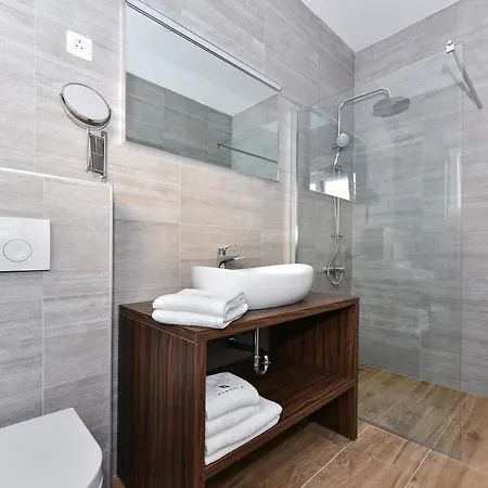 Crowonder Harbor Villa- Luxury Wellness With Heated Pool And Jacuzzi! Vila Bibinje