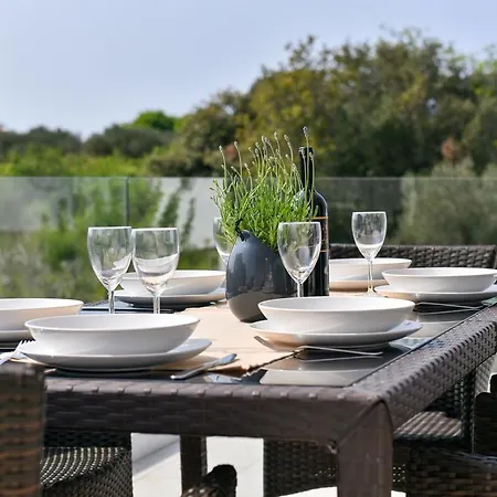 Crowonder Harbor Villa- Luxury Wellness With Heated Pool And Jacuzzi! וילה