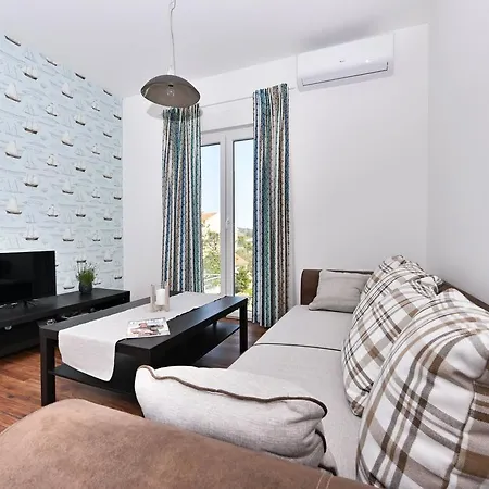 וילה Crowonder Harbor Villa- Luxury Wellness With Heated Pool And Jacuzzi!